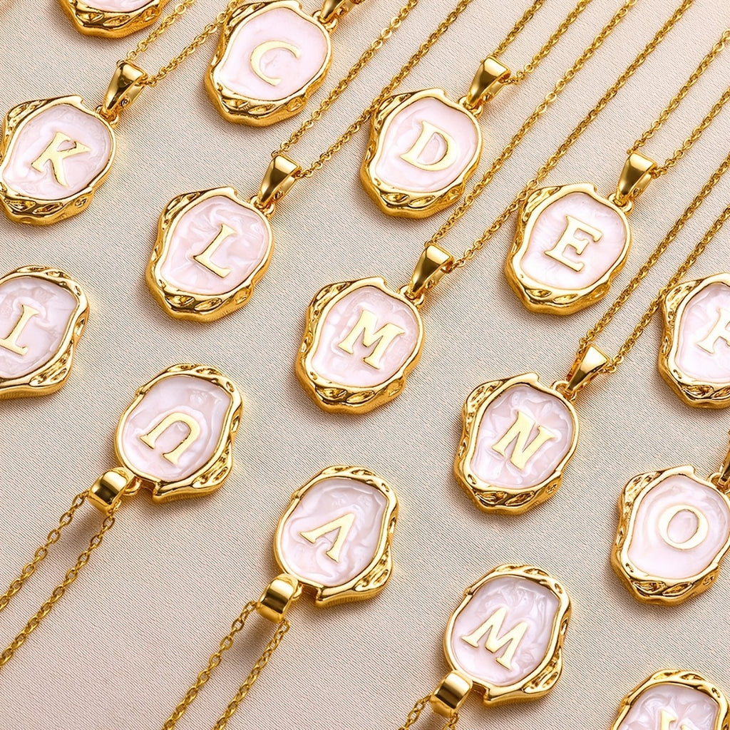 European and American Fashion O-shaped Chain Pendant with 26 Letter Elements Necklace, Women's High-end Feel, Light Luxury, Daily Wear, Party Wear, Fake Wear